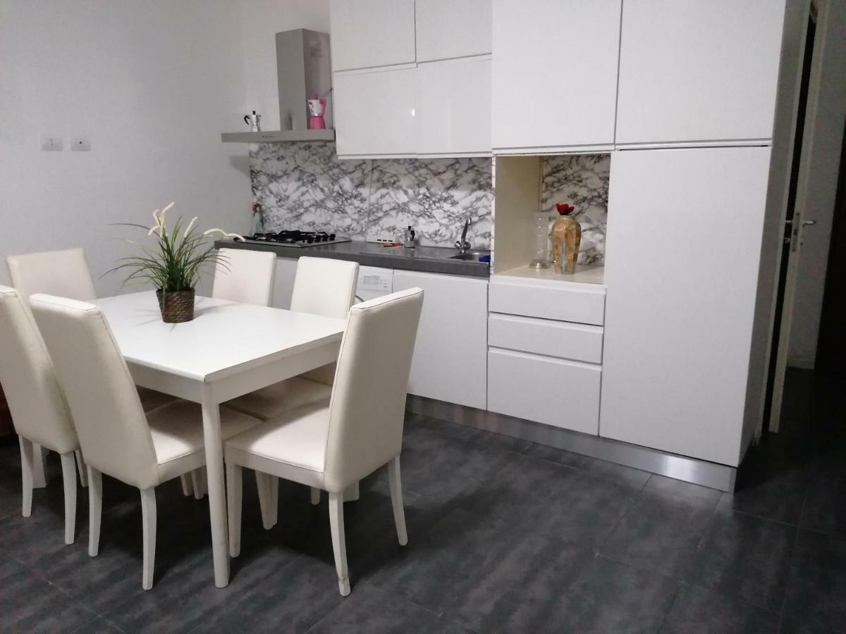 Casa Nuccia 1 Hotell Milano Exteriör bild
